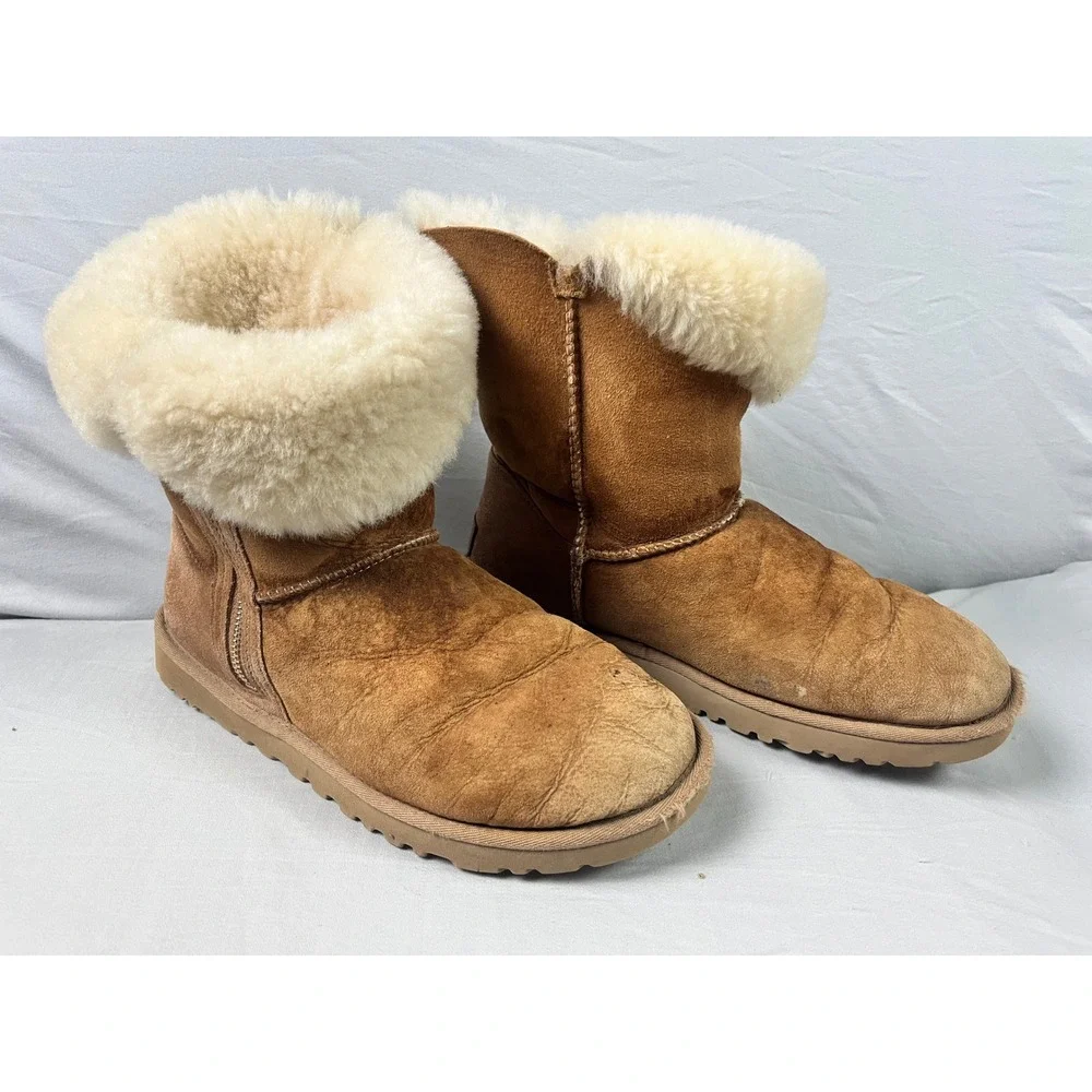 UGG Bailey Short Side Zip Chestnut Suede Sheepskin Boots 1112480 Womens 10